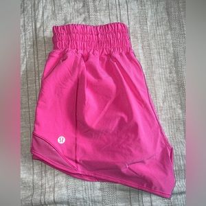 Lululemon Sonic Pink Hotty Hot shorts 2.5” size 4